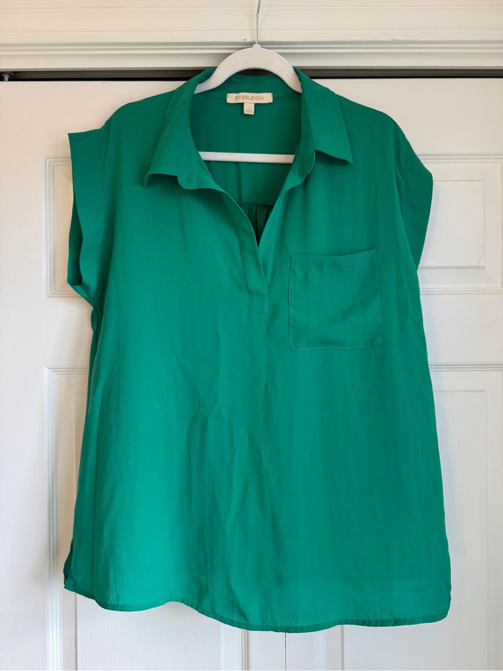 Everleigh Sleeveless Green Collared Cap Sleeve Blouse